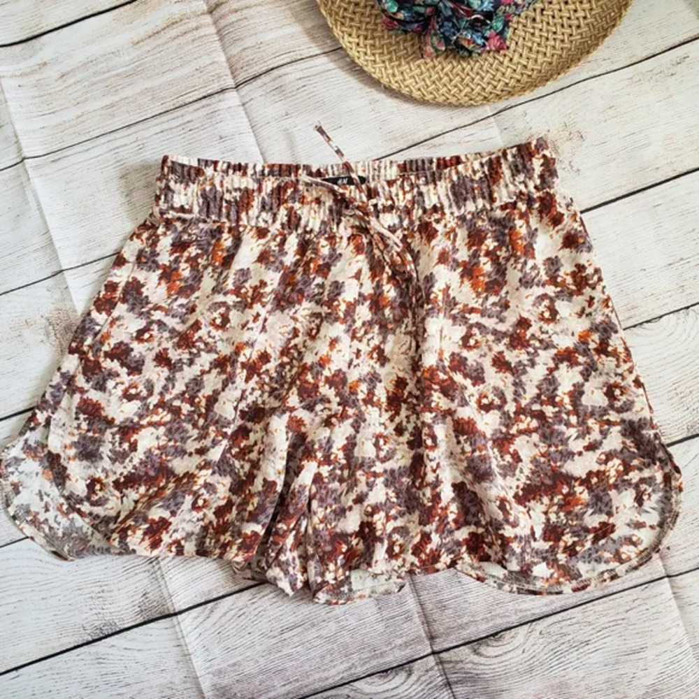 H&M multicolor floral print pull on shorts 8